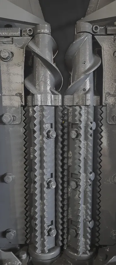 Mainero IRT intermeshing replaceable-teeth rolls