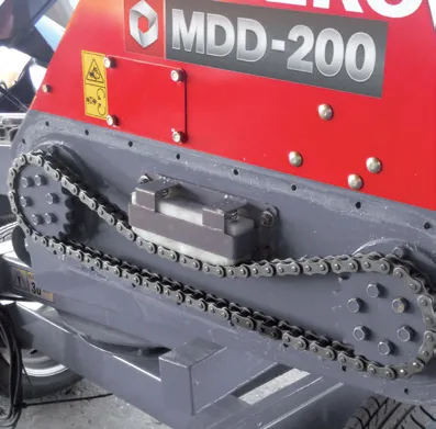Mainero oil-bath roller chain drive system